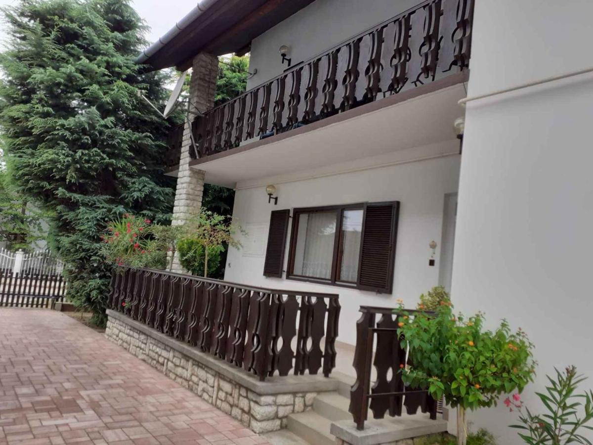 Holiday Home In Balatonboglar 45807 Exteriör bild